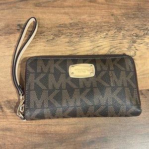 Micheal kors wallet